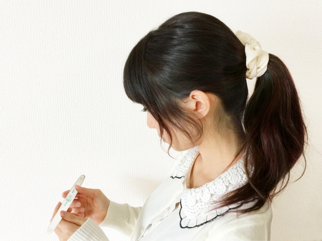これは陽性？蒸発線？薄い線の見分け方を解説