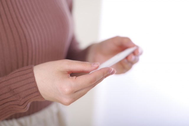【結論】妊娠検査薬の薄い線、陽性の可能性は十分にあります